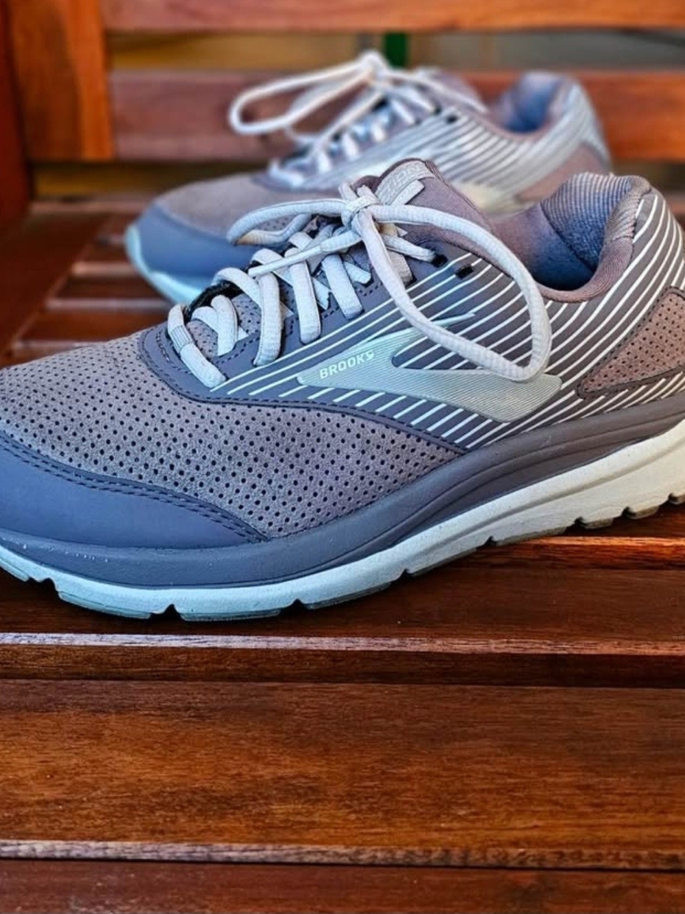 Brooks Ghost 16 grey running shoes Women's Size 8